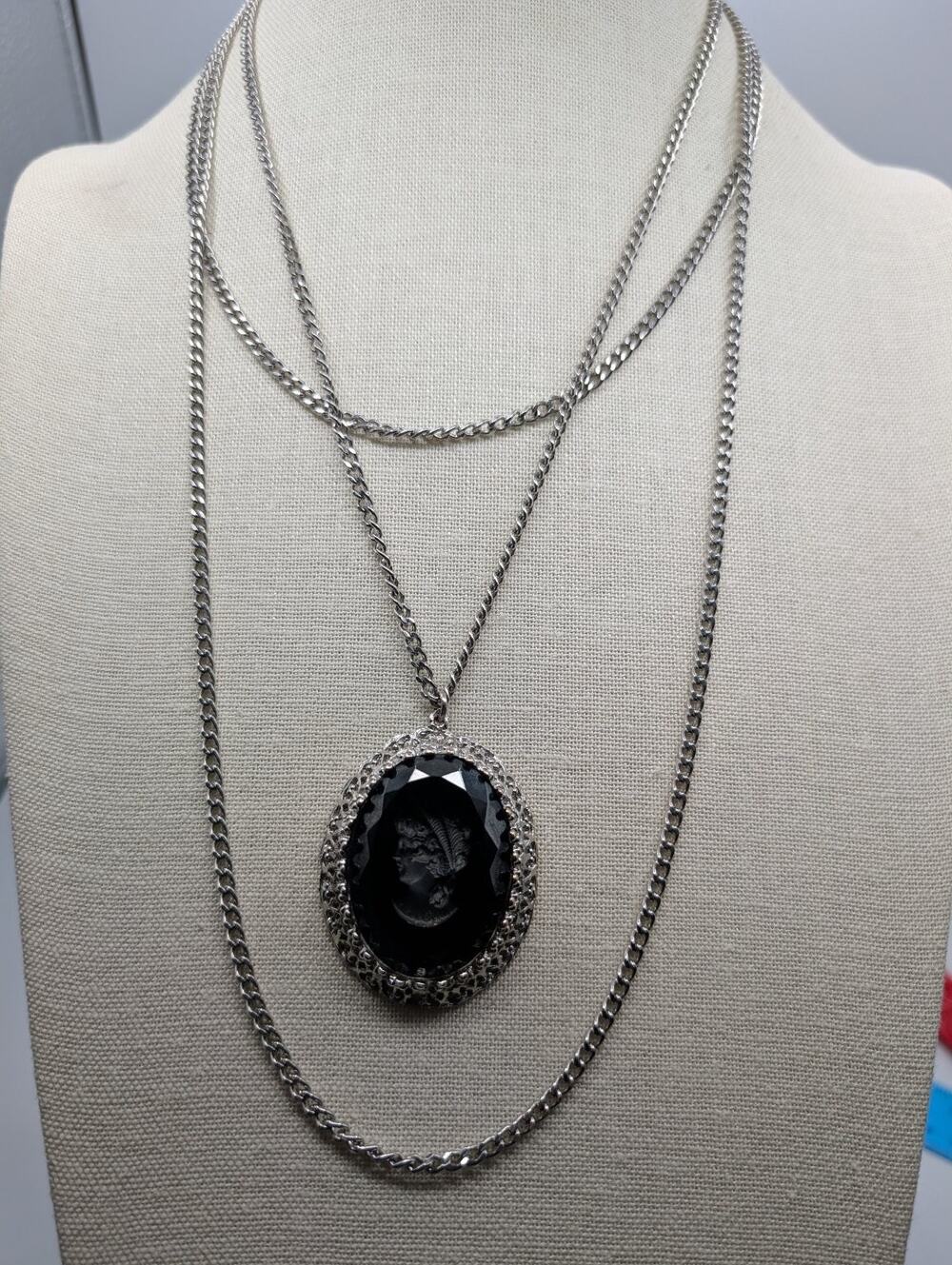 Vintage Black Cameo Necklace Silver Tone Chain Pendant Woman Profile Long